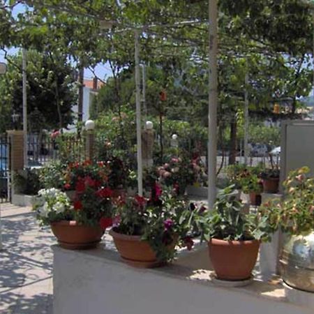 Anastasia Apartments Ермонес Екстериор снимка