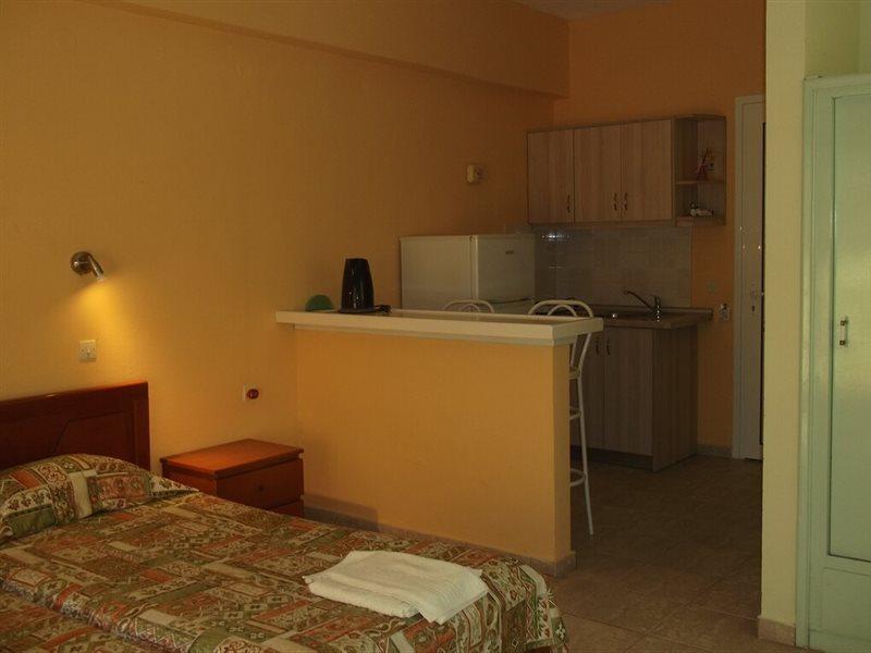 Anastasia Apartments Ермонес Екстериор снимка