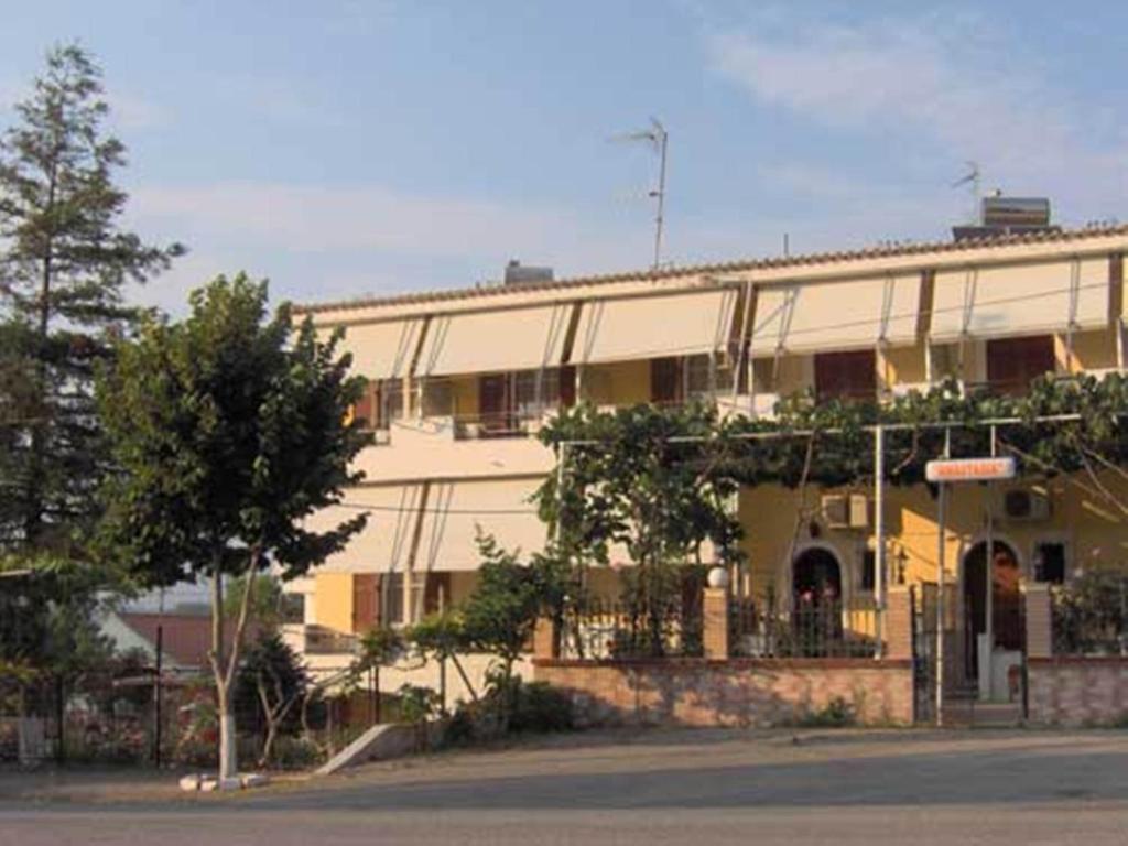 Anastasia Apartments Ермонес Екстериор снимка